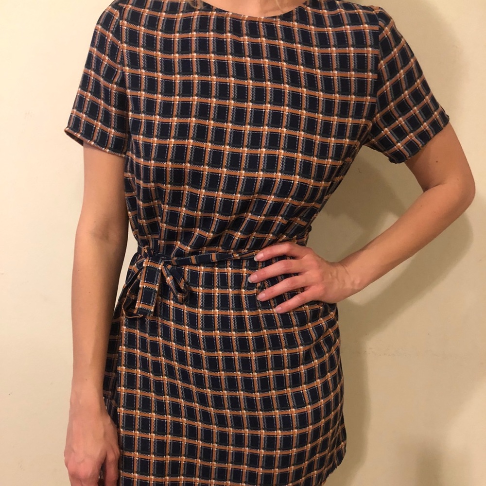 Short dress